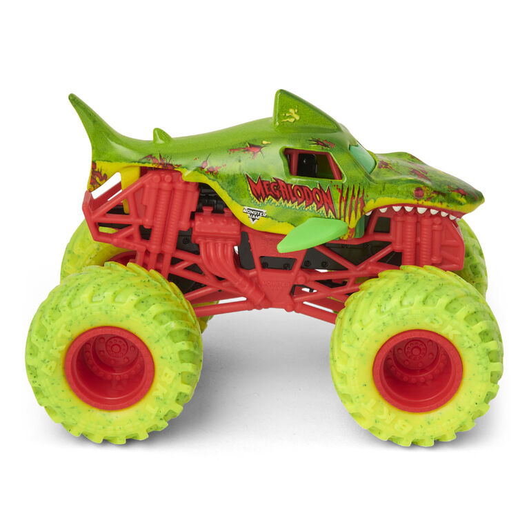 Monster Jam, Official Megalodon 1:64 Scale Monster Truck and 5-inch Big Tooth Creatures Action Figure (Zombie Green)