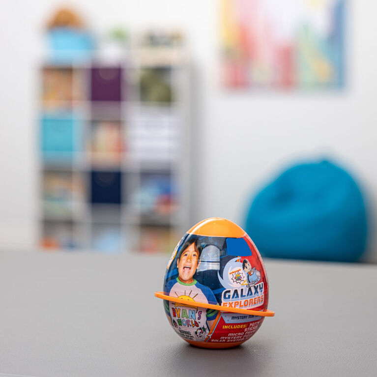 Ryan's World Galaxy Explorers Mystery Mini Egg - English Edition