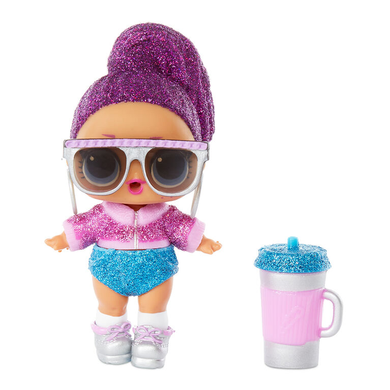 LOL Surprise Winter Chill Hangout Spaces Furniture Playset with Bling Queen Doll