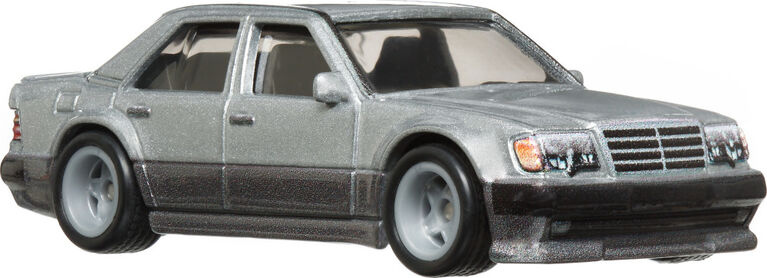 Hot Wheels Mercedes Benz 500e