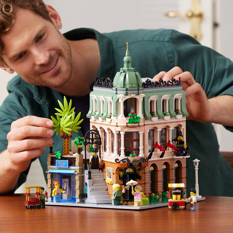 smeltet kim barbering LEGO Boutique Hotel 10297 Building Kit (3,066 Pieces) | Toys R Us Canada