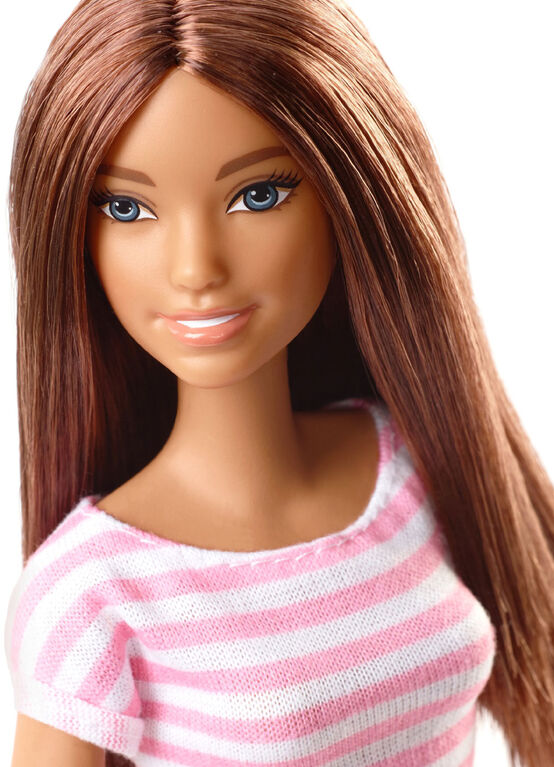 Barbie - Coffret Poupée et Lit surélevé.