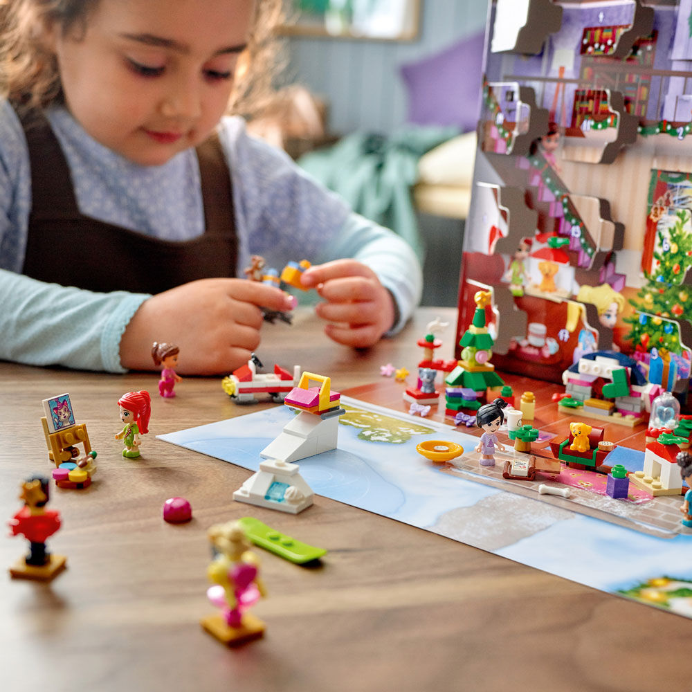 LEGO Friends Advent Calendar 41690 370 pieces