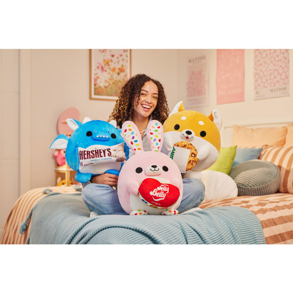 Snackles Series 2 14-inch Snackle by ZURU