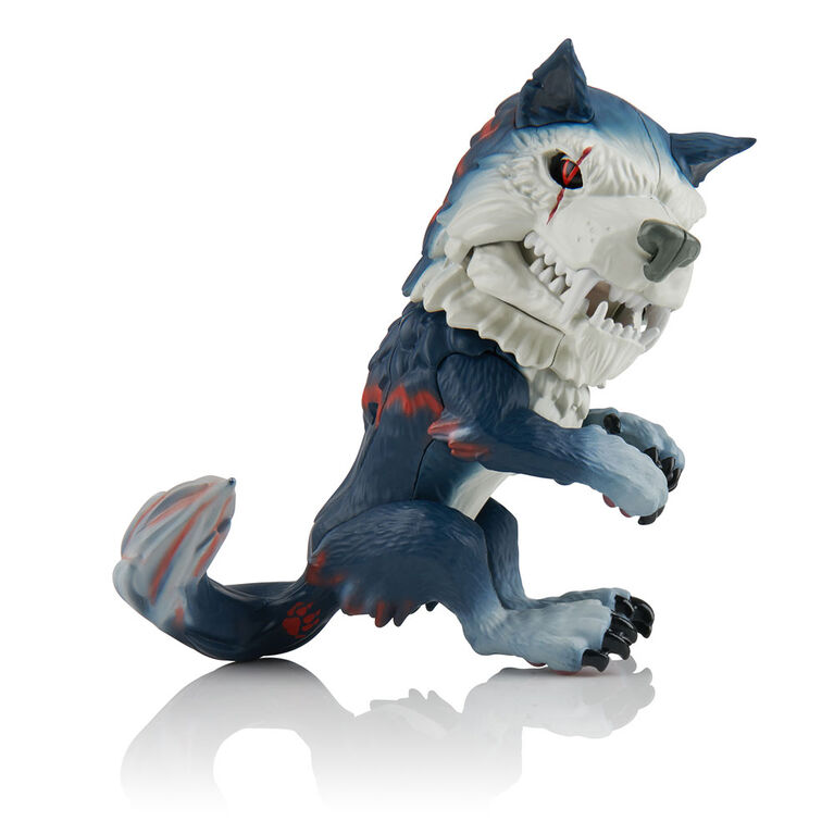 Fingerlings Untamed - Dire Wolf - Midnight (Black and Red) - R Exclusive