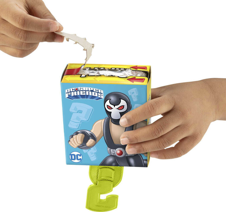 Imaginext DC Super Friends  Slammers Crushin' Cruiser and Mystery Figure