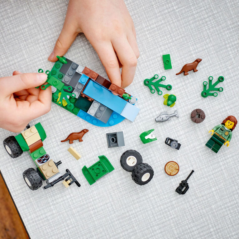 LEGO City Tout-terrain et habitat de la loutre 60394 Ensemble de jeu de construction (90 pièces)