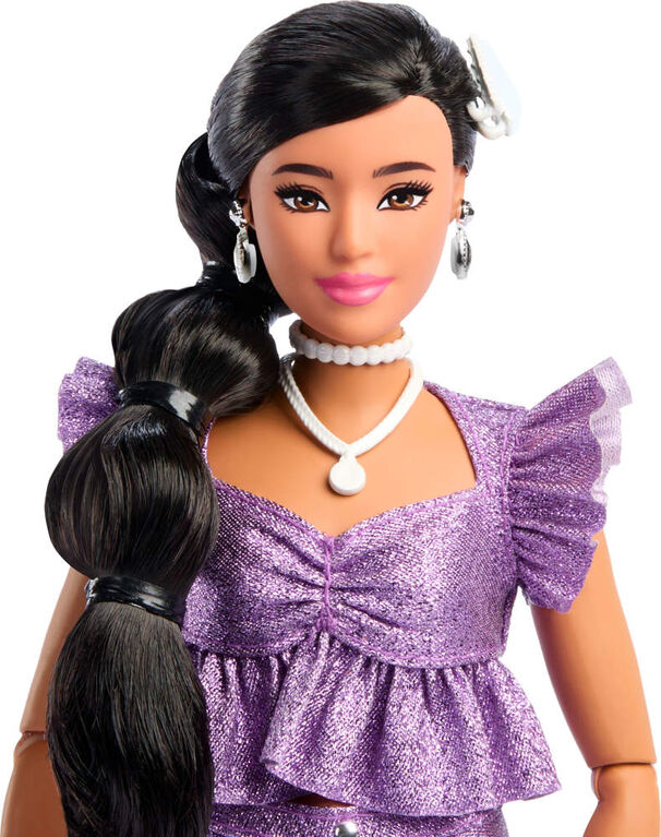 Barbie Deluxe Style Fashion Doll #8 in Metallic Purple Top and Sparkly Shorts with Accessories