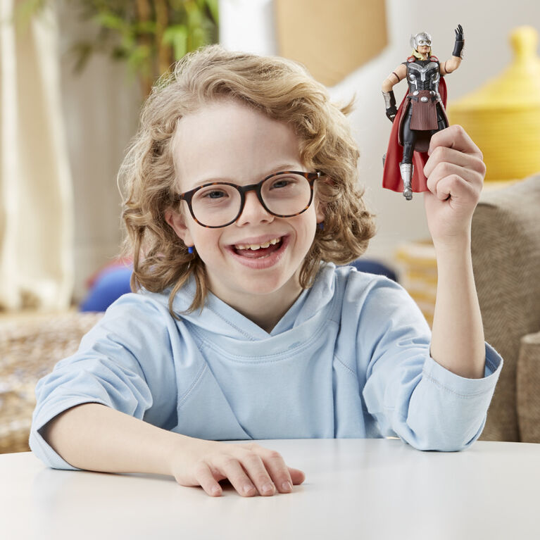 Marvel Studios' Thor: Love and Thunder Mighty Thor Toy, 6-Inch-Scale Deluxe Action Figure with Action Feature