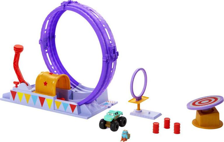 Disney and Pixar Cars On The Road Showtime Loop Playset with Monster Truck Ivy - R Exclusive