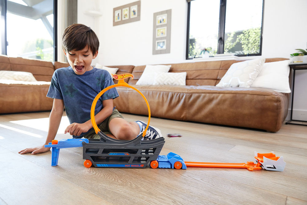 Hot wheels stunt 2024 and go track set