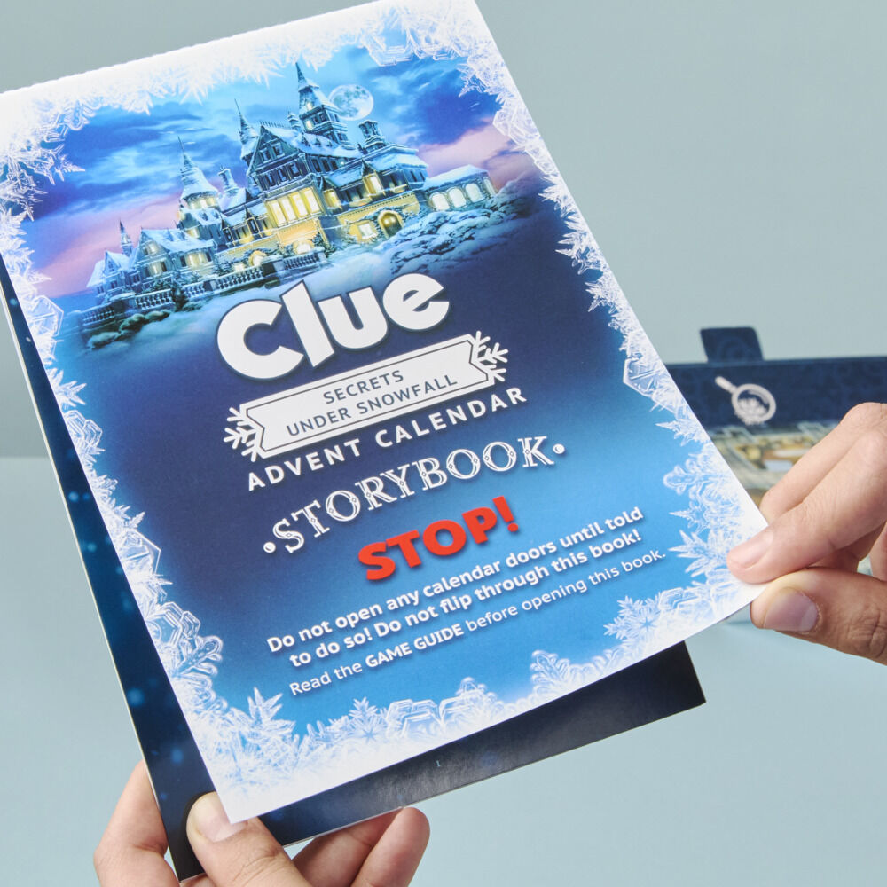 Clue Advent Calendar: Secrets Under Snowfall - English Edition