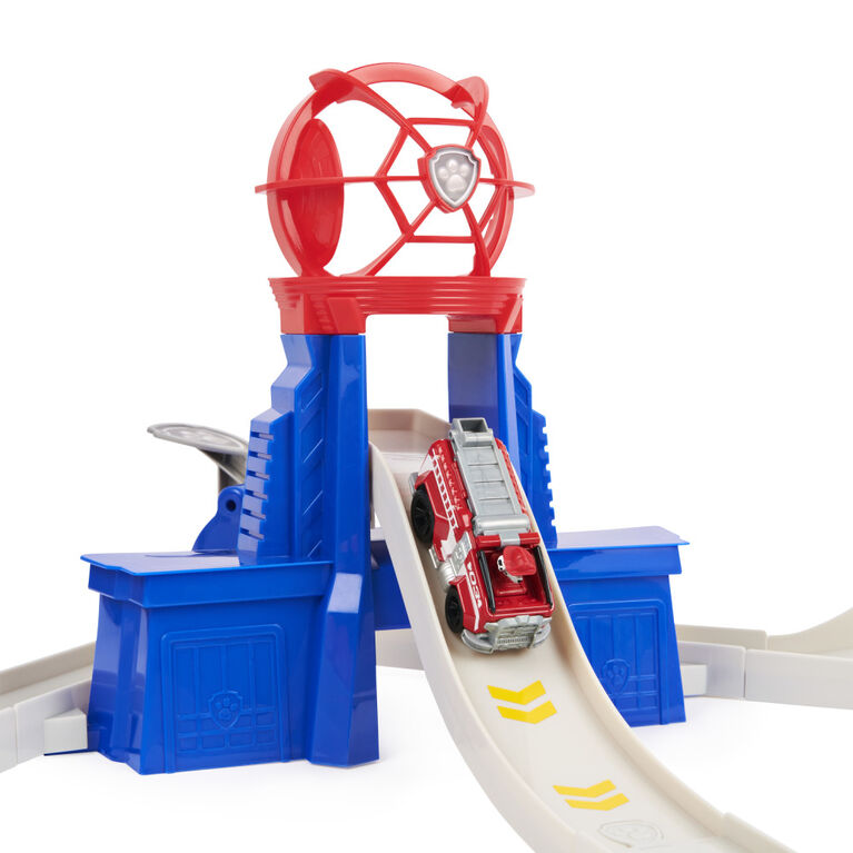 PAW Patrol, Total City Rescue Set True Metal du film avec véhicule exclusif de Marcus, échelle 1:55
