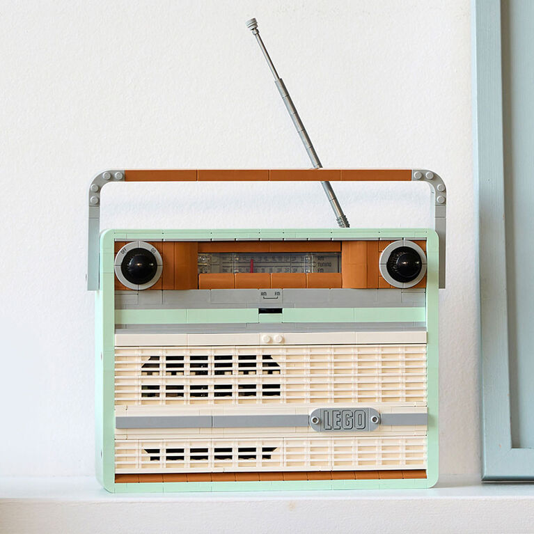 LEGO Icons Retro Radio Building Set for Adults - Home Decor for Bedroom and Living Room - 10334