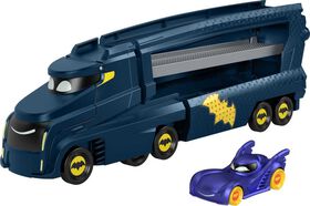 Fisher-Price DC Batwheels Toy Hauler and Car, Bat-Big Rig with Ramp and Vehicle Storage