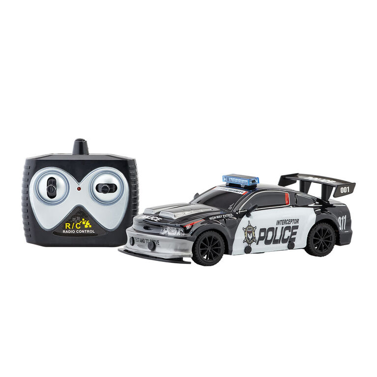 Xceler8 1:24 RC Police Car - R Exclusive