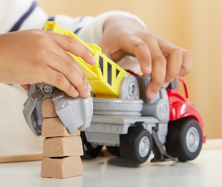 Rubble & Crew, Charger's Crane Grabber Toy Truck with Movable Parts and a Collectible Action Figure