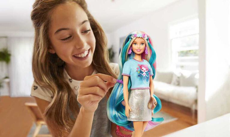 Poupée style Barbie pour fille aux cheveux bruns • Petites Pirates