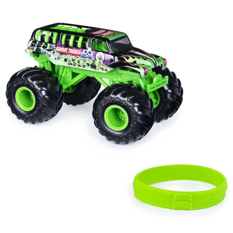 Monster Jam, Official Grave Digger Truck, Die-Cast Vehicle, Ride Trucks Series, 1:64 Scale