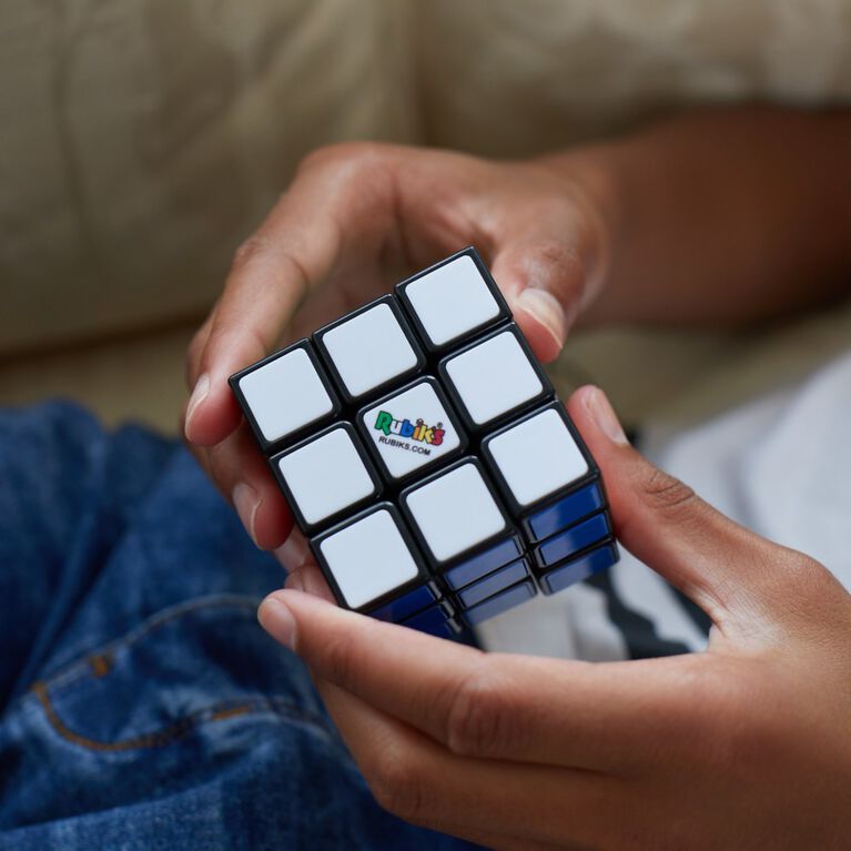 Rubik's Cube, Le Puzzle 3 x 3 Original de Correspondance de Couleurs, Un  Cube Classique de résolution de problème, avec Son Guide de Poche 0731 :  : Jeux et Jouets