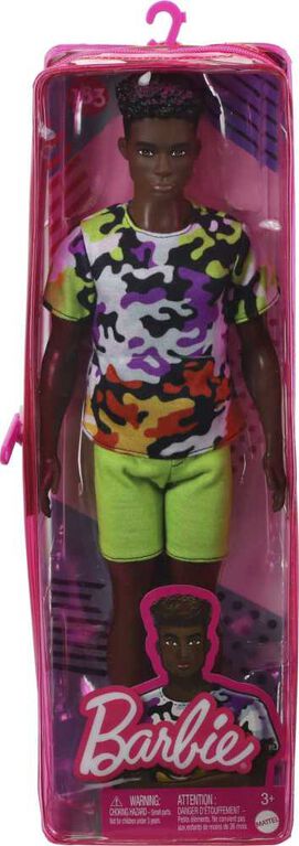 Barbie-Poupée Ken Fashionistas 123, large d'épaules, t-shirt, short