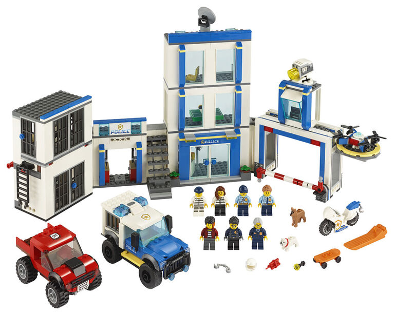 LEGO City Police Le commissariat de police 60246 (743 pièces)