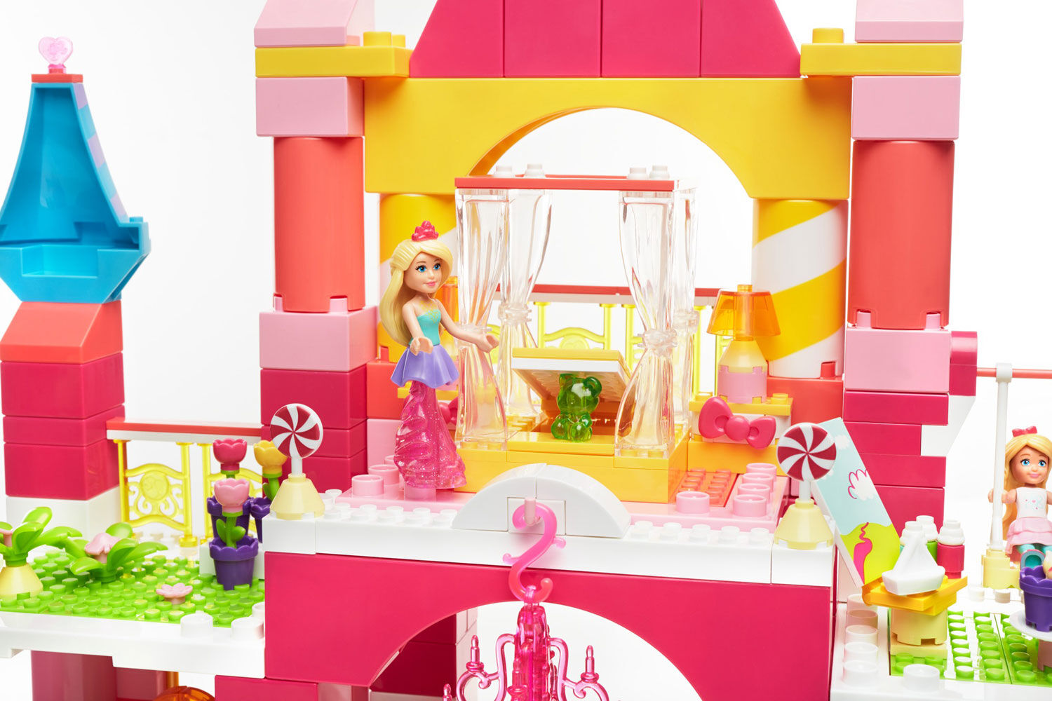Mega construx barbie dreamtopia on sale candy castle set