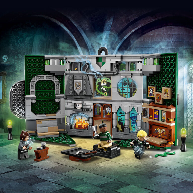 LEGO Harry Potter Slytherin House Banner 76410 Building Toy Set (349 Pieces)