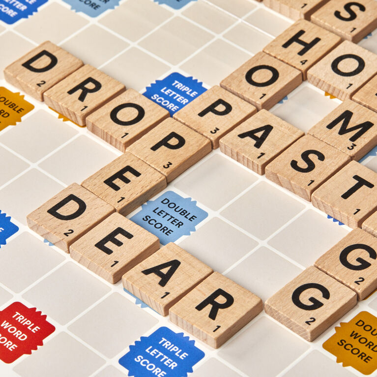 Scrabble Board Game, Classic Word Game - English Edition