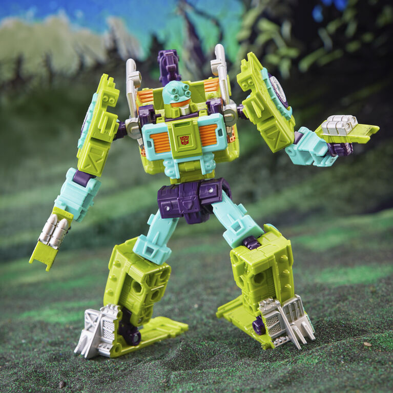 Transformers Legacy: Evolution Buzzworthy Bumblebee Robots in Disguise 2000 Universe Tow-Line 5.5 Inch Action Figure - R Exclusive