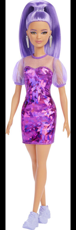 Poupée Barbie Fashionistas n°178, Robe Violette Irisée avec Manches et Haut du Buste Transparents, Baskets Violettes