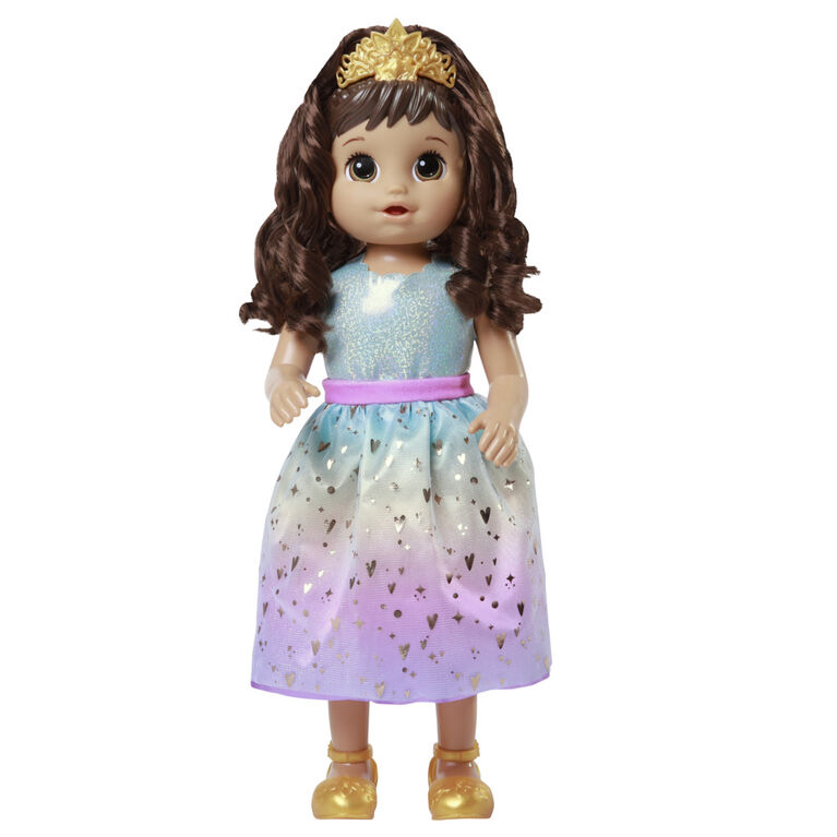 Baby Alive Poupée Princesse Ellie grandit !, poupée de 45 cm qui parle et grandit, 9 accessoires