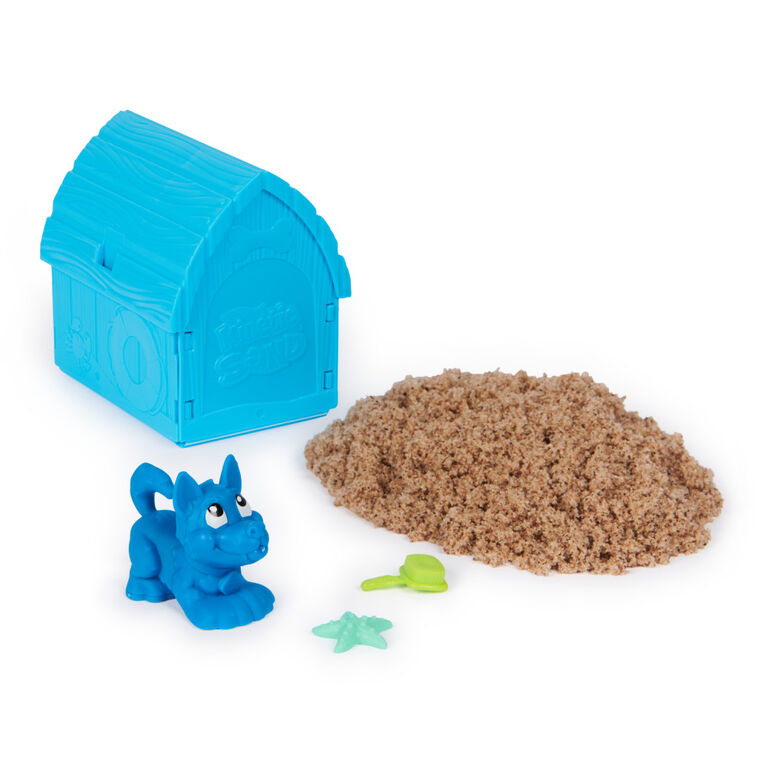 Kinetic Sand, Doggie Dig avec outil multi-usage surprise en forme de chien, 170 g de sable de plage et rangement de sable à modeler (plusieurs modèles disponibles.), jouets sensoriels
