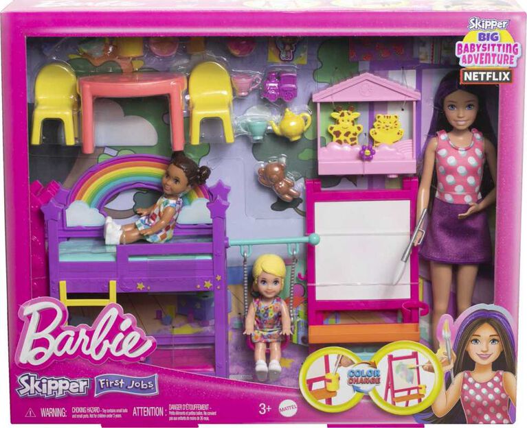 Coffret Barbie Babysitters avec une poupée Skipper, une poupée