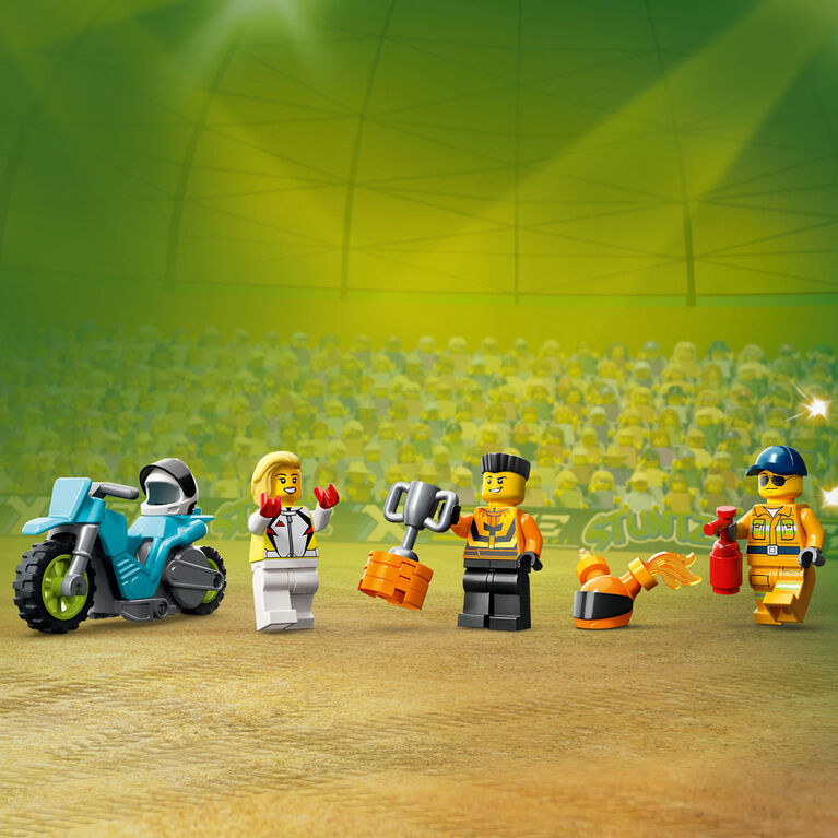 LEGO City La camionnette de cascade et le défi des cercles de feu 60357 Ensemble de jeu de construction (479 pièces)