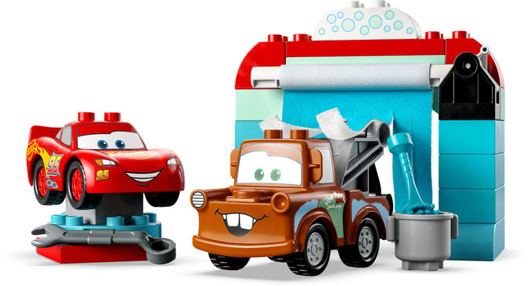 LEGO DUPLO  Les Bagnoles Disney et Pixar Le lave-auto amusant de Flash McQueen et Mater (29 pièces)