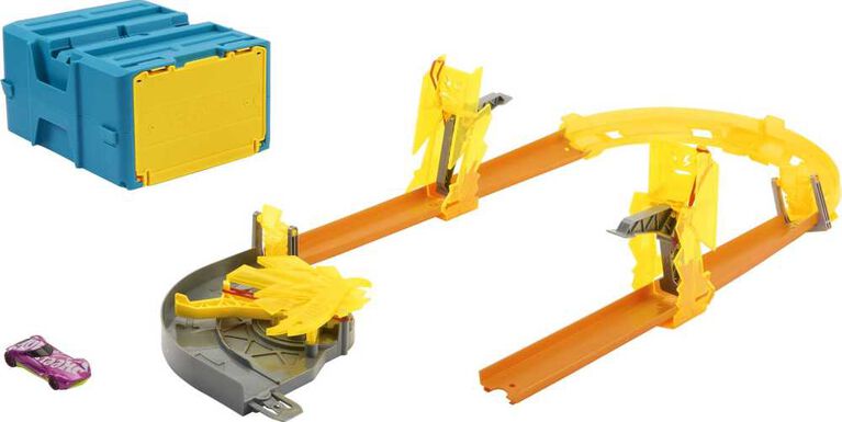 Hot Wheels Track Builder Lightning-Themed Trackset