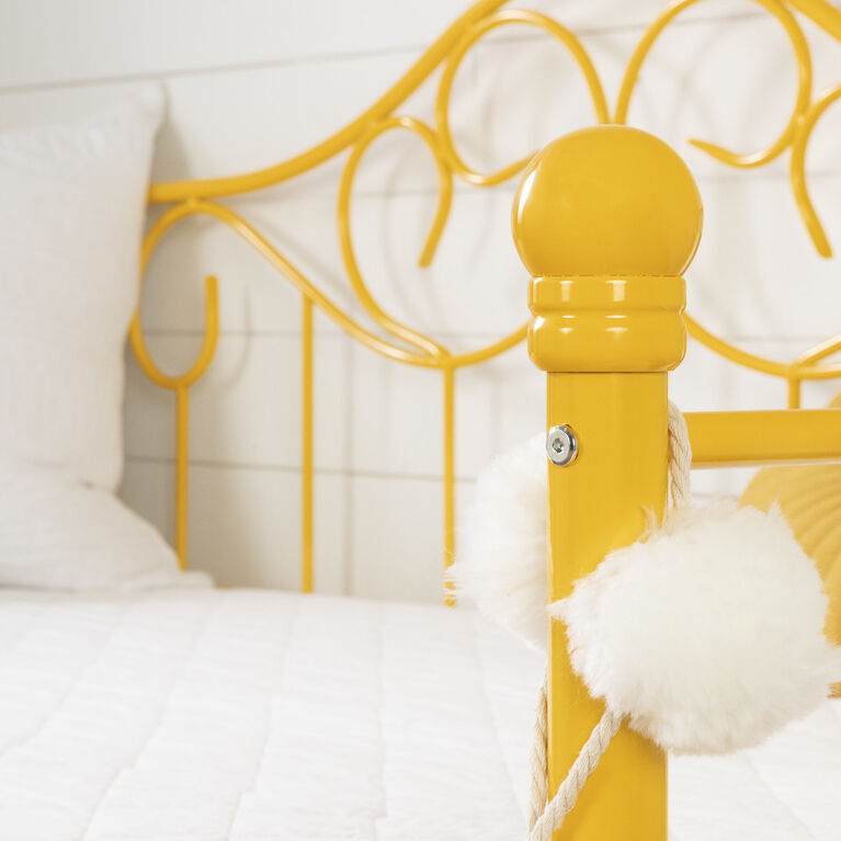 Balka Twin Daybed w/Metal Slats Yellow