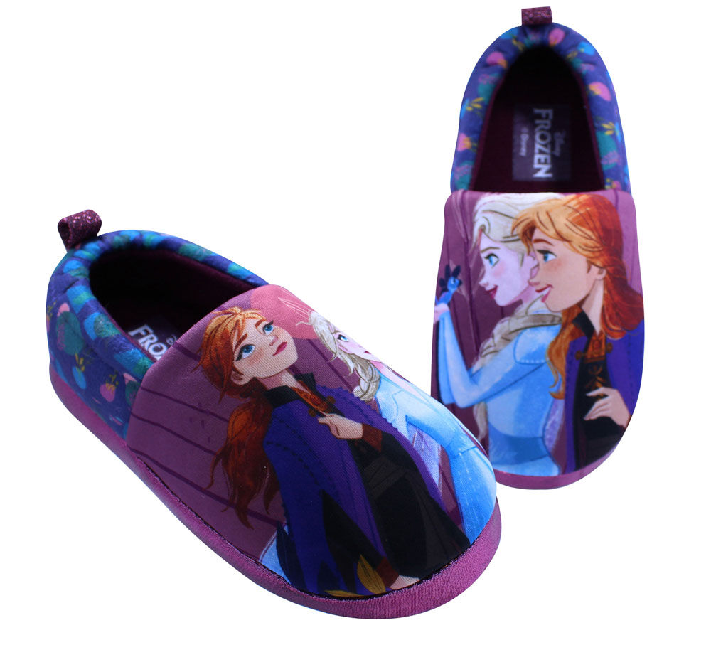Pantoufles reine des neiges sales