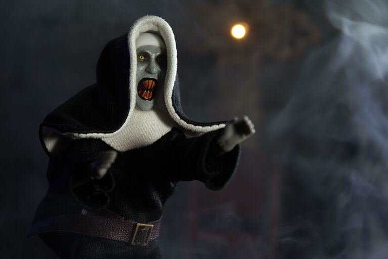 The Nun 8" Action Figure - English Edition