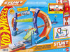Hot Wheels Stunt Tracks Corkscrew Jump Champion Track Set & 1:64 Scale Toy Car, Speed Snap Track