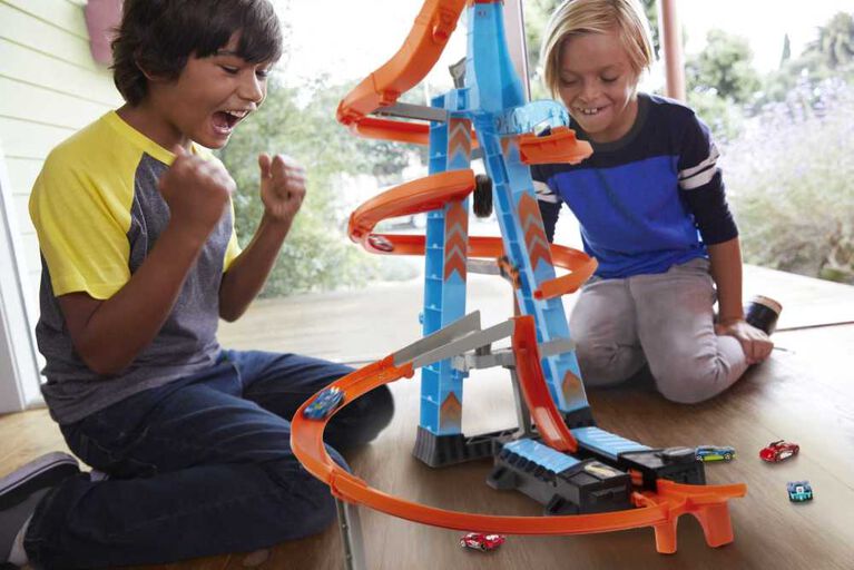 Hot Wheels-Coffret Altitude Crash-Propulseur motorisé et 1 véhicule