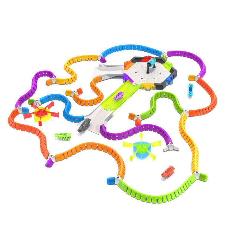 HEXBUG Flash Nano Nano Zone - Colorful Sensory Playset for Kids - Build Your Own Zone - Over 60 Pieces and Batteries Included