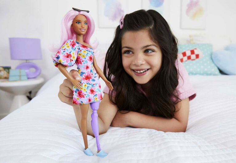 Barbie Fashionistas Doll #189, Prosthetic Leg