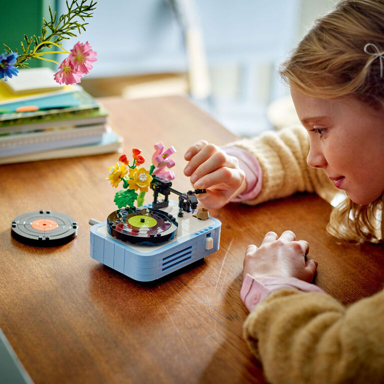 LEGO Creator 3 in 1 Record Player with Flowers - Building Toy with 3 Options, Record Player, Radio, or Microphone - 31172