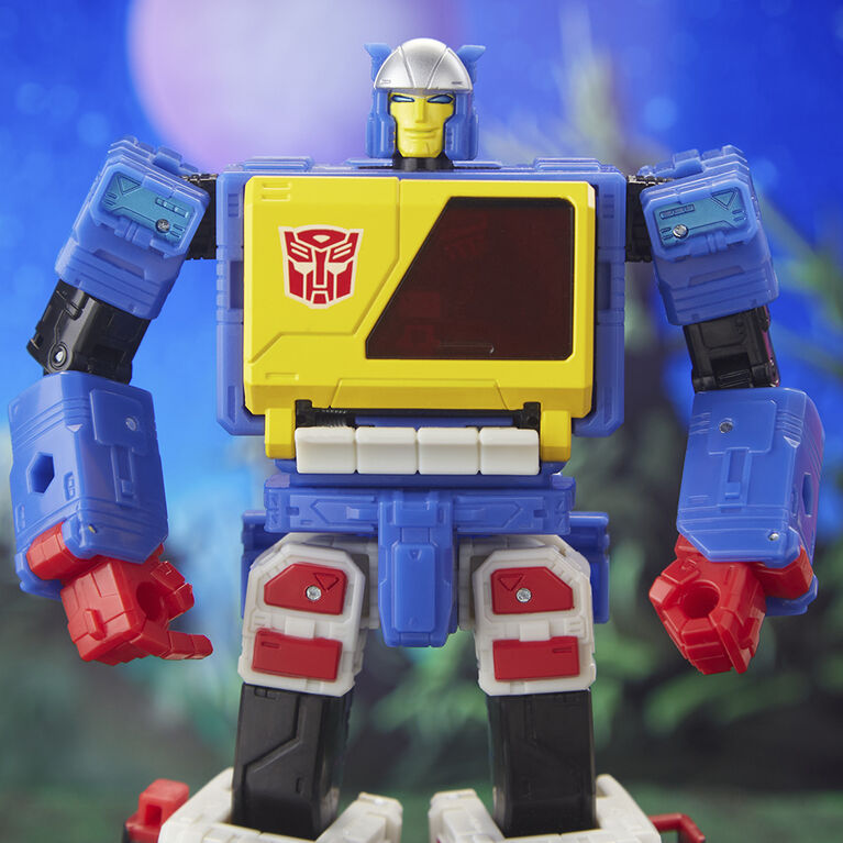 Transformers Legacy Evolution Voyager Twincast and Autobot Rewind 7 Inch Action Figures