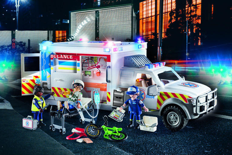 R_V''s: Ambulance with Lights and Sound