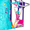 Coffret de jeu Sports extrêmes Barbie Équipe Stacie avec poupée, chiot, équipement et 5 activités