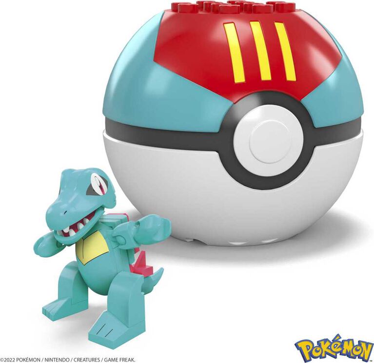 MEGA Pokemon Totodile building set with 30 pieces and Poke Ball