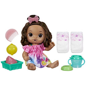 Baby Alive, coffret poupée Boissons fruitées, citron, 30 cm, boit et mouille sa couche, presse-agrumes factice, cheveux bruns